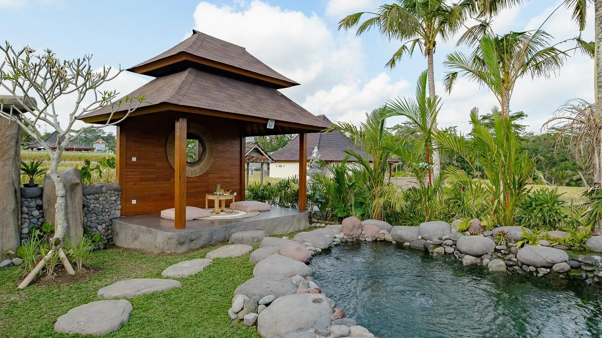 Wooden Stone Eco Villa Ubud