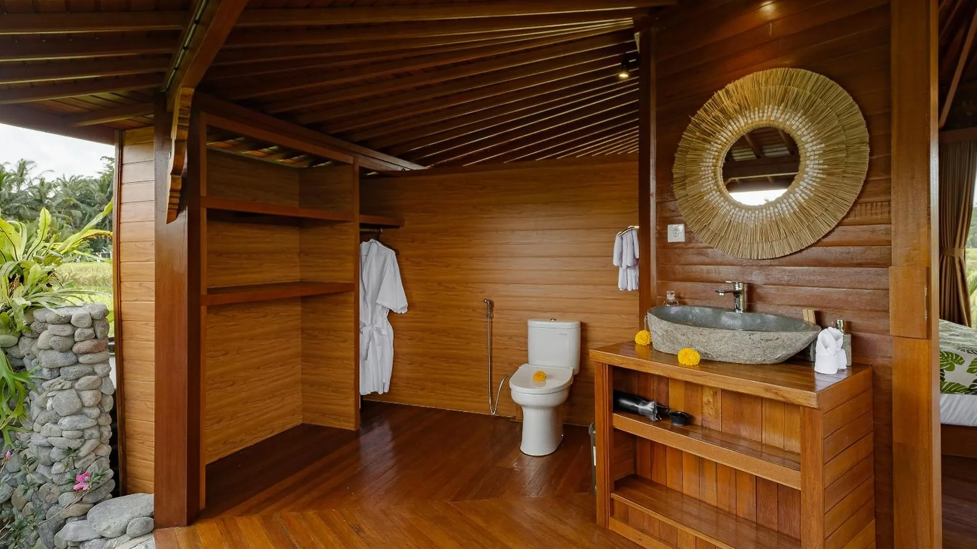 Wooden Stone Eco Villa Ubud