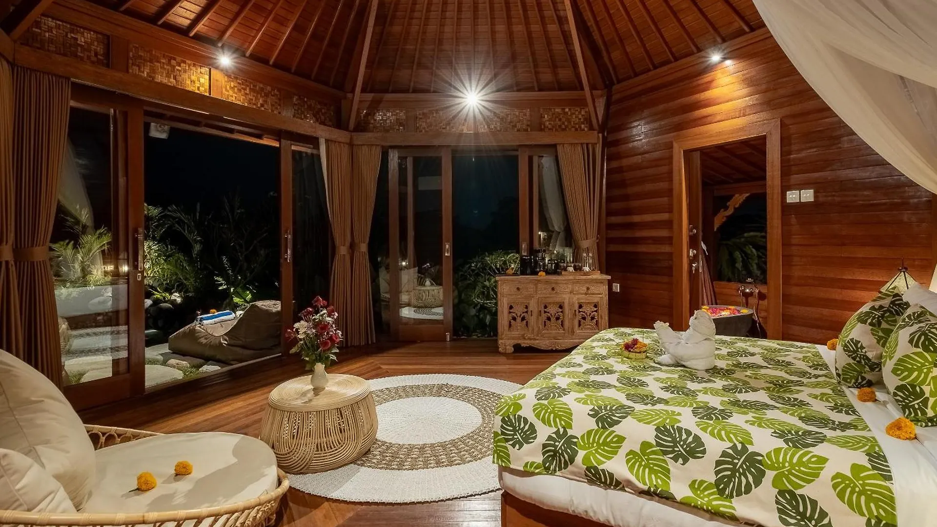 Wooden Stone Eco Villa Ubud