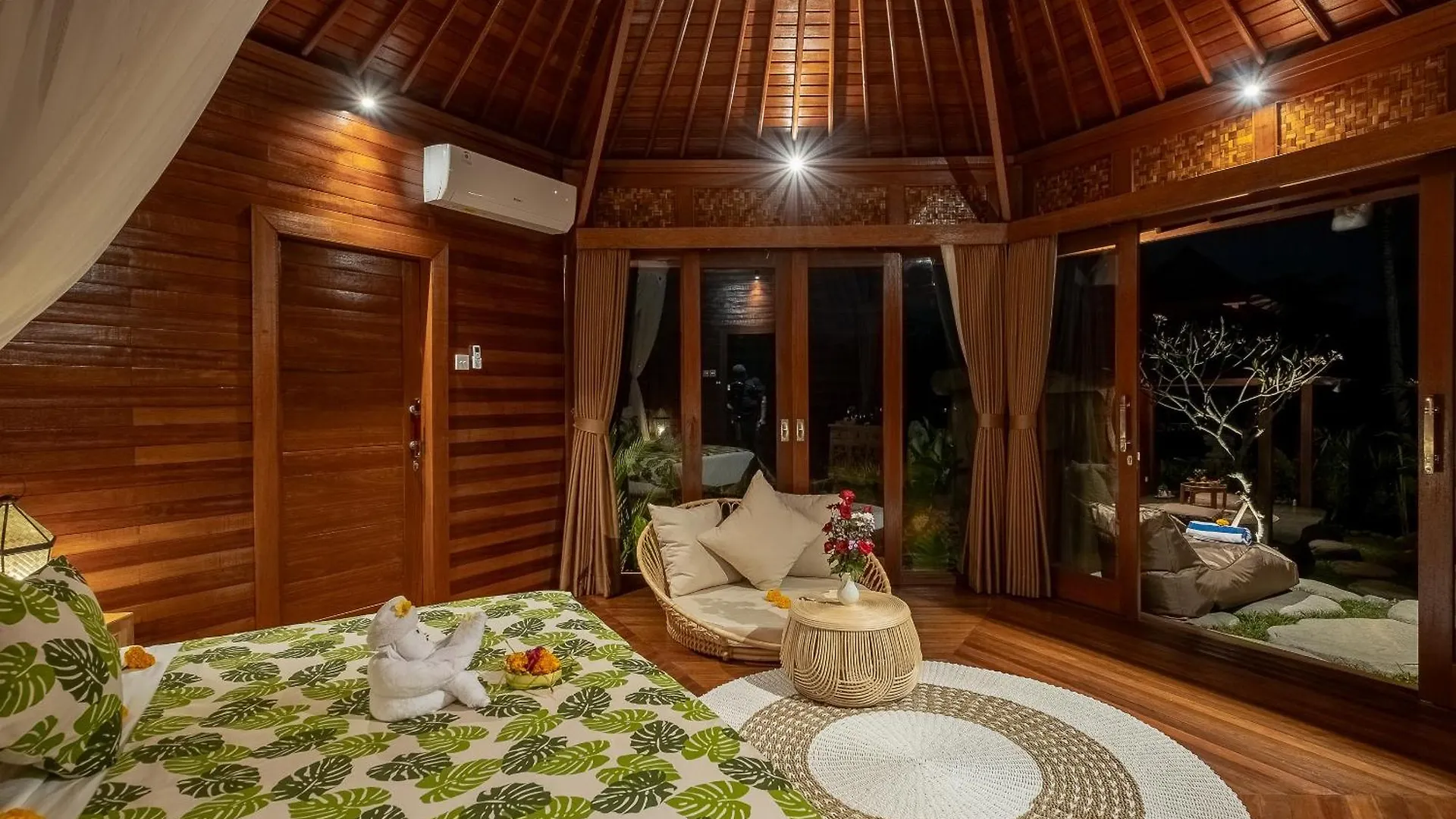 Wooden Stone Eco Villa Ubud
