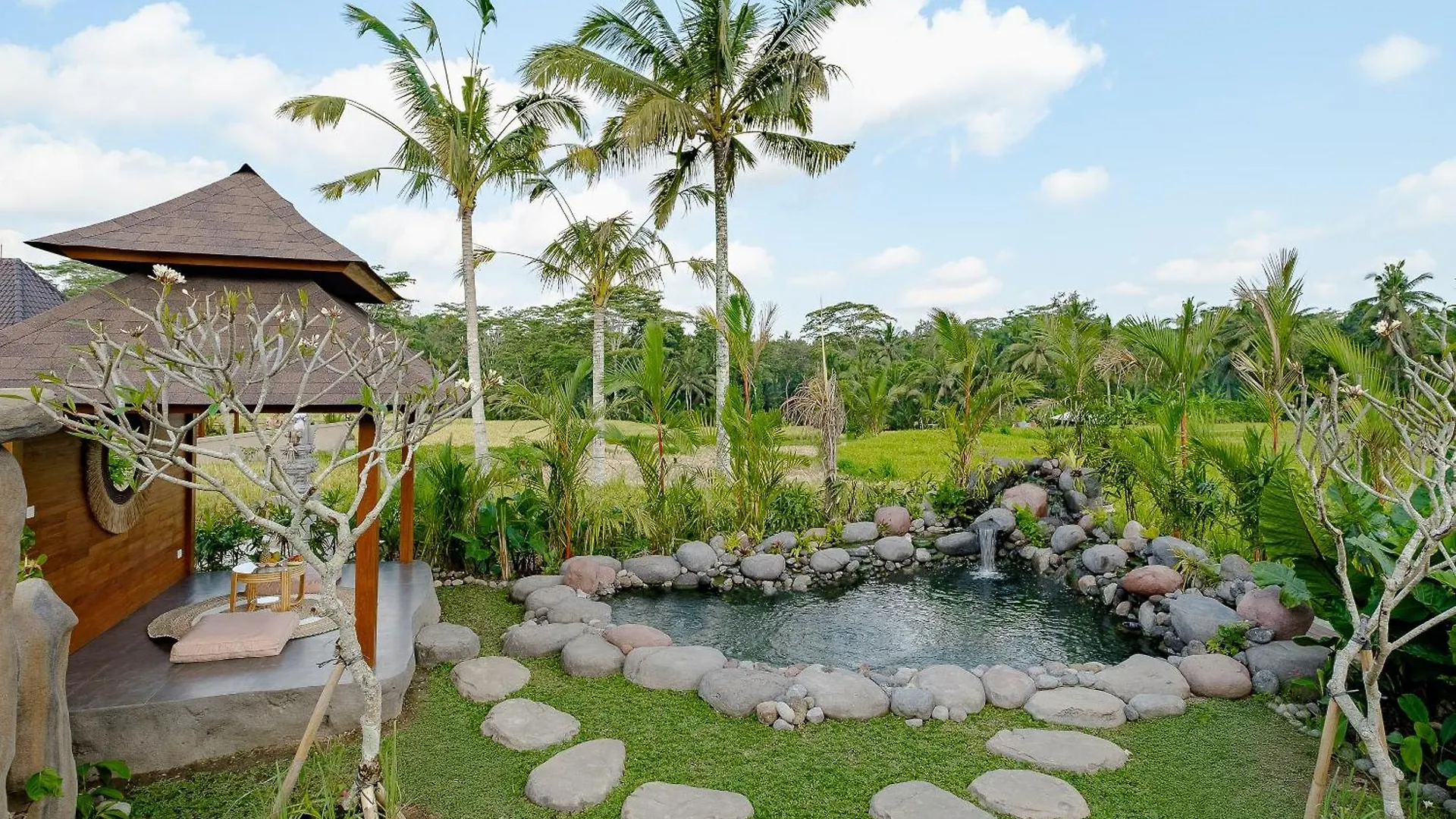 Wooden Stone Eco Villa Ubud